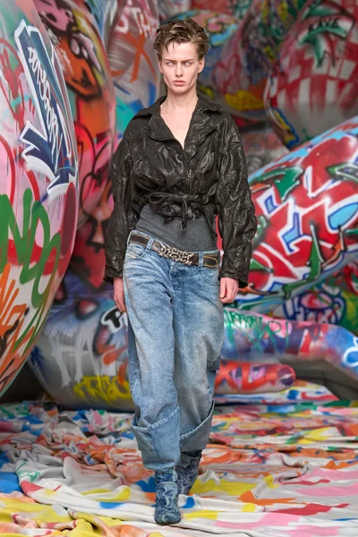 Look 36